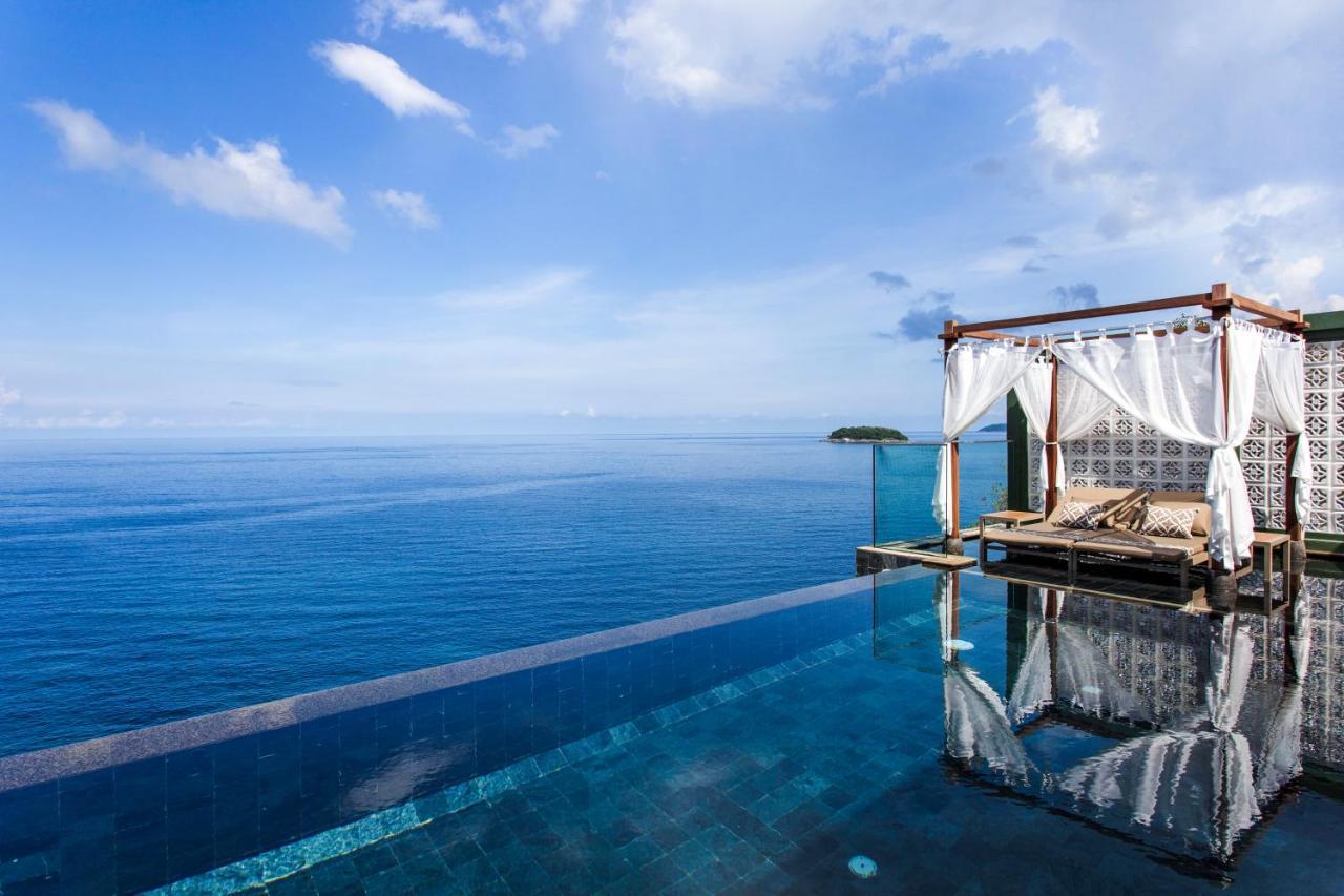 The Shore At Katathani - Adult Only - Sha Extra Plus Bagian luar foto Infinity pool at the resort