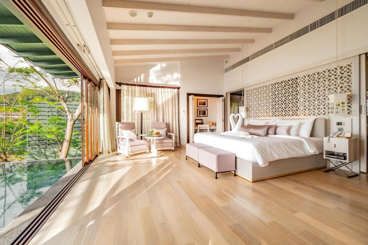The Shore At Katathani - Adult Only - Sha Extra Plus Bagian luar foto A bedroom at the hotel